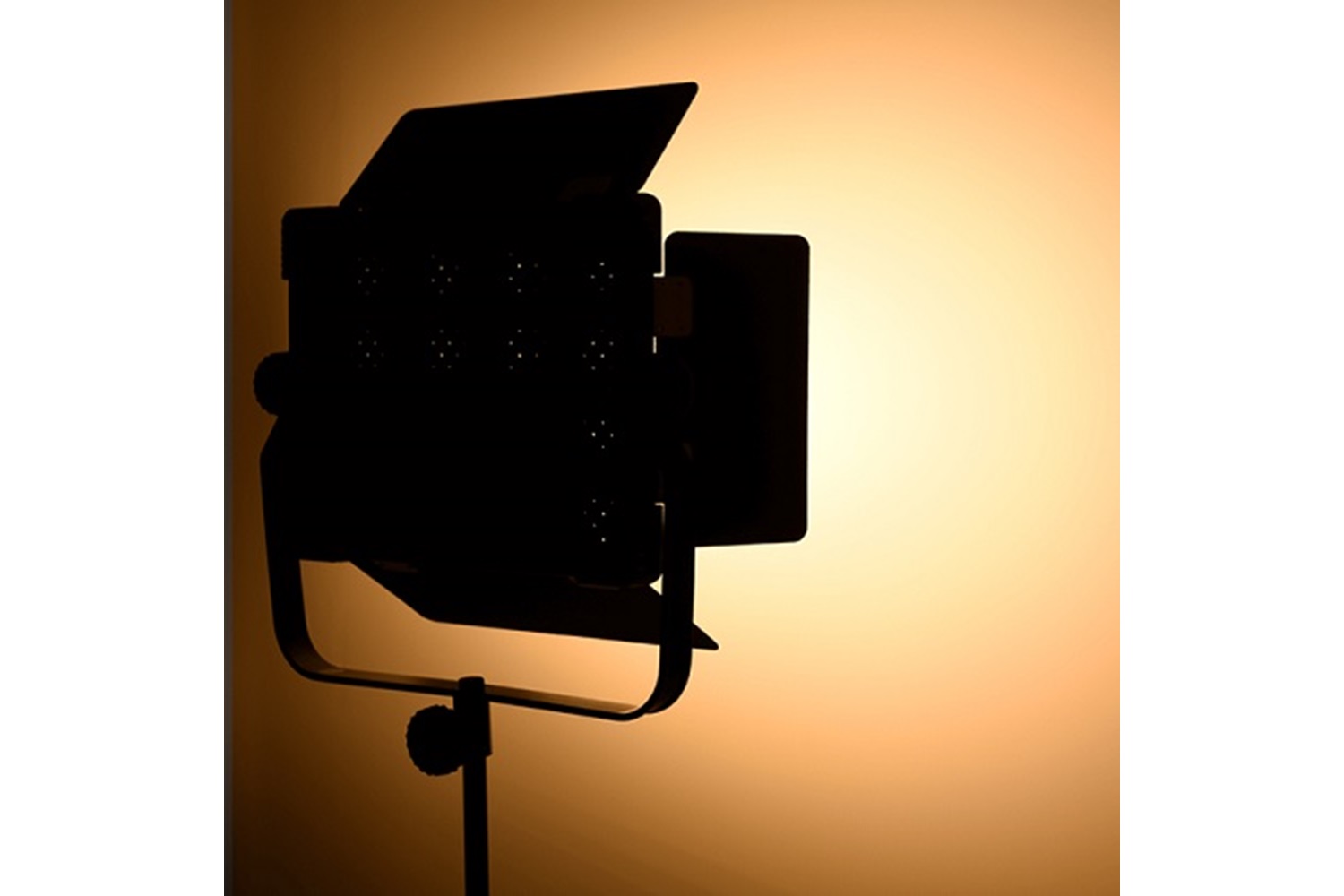 Yongnuo YN9000 Bi-Color Led Işık Dahili Softbox