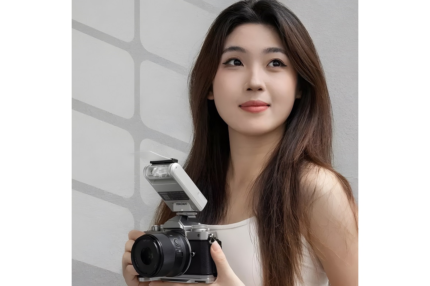 Yongnuo YN6 Micro Bataryalı Universal Tepe Flaşı (Siyah)