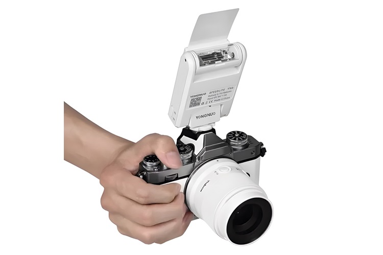 Yongnuo YN6 Micro Bataryalı Sony Uyumlu Tepe Flaşı (Beyaz)